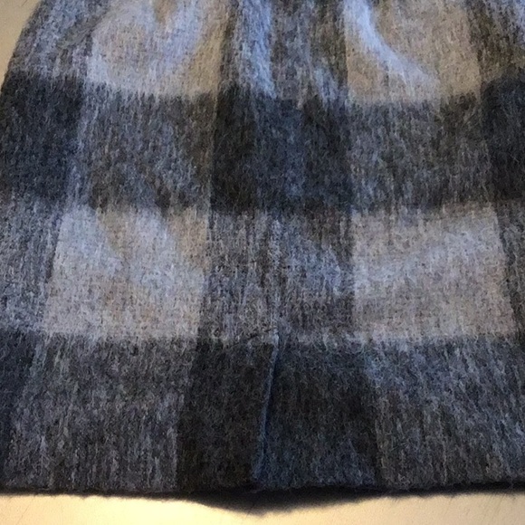 TALBOTS wool blend sz 2p.  Gray check straight skt - Picture 5 of 7